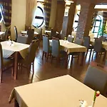 Alojamento de Acomodação e Pequeno-almoço Fregata 4*