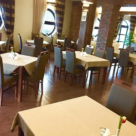 Alojamento de Acomodação e Pequeno-almoço Fregata 4*